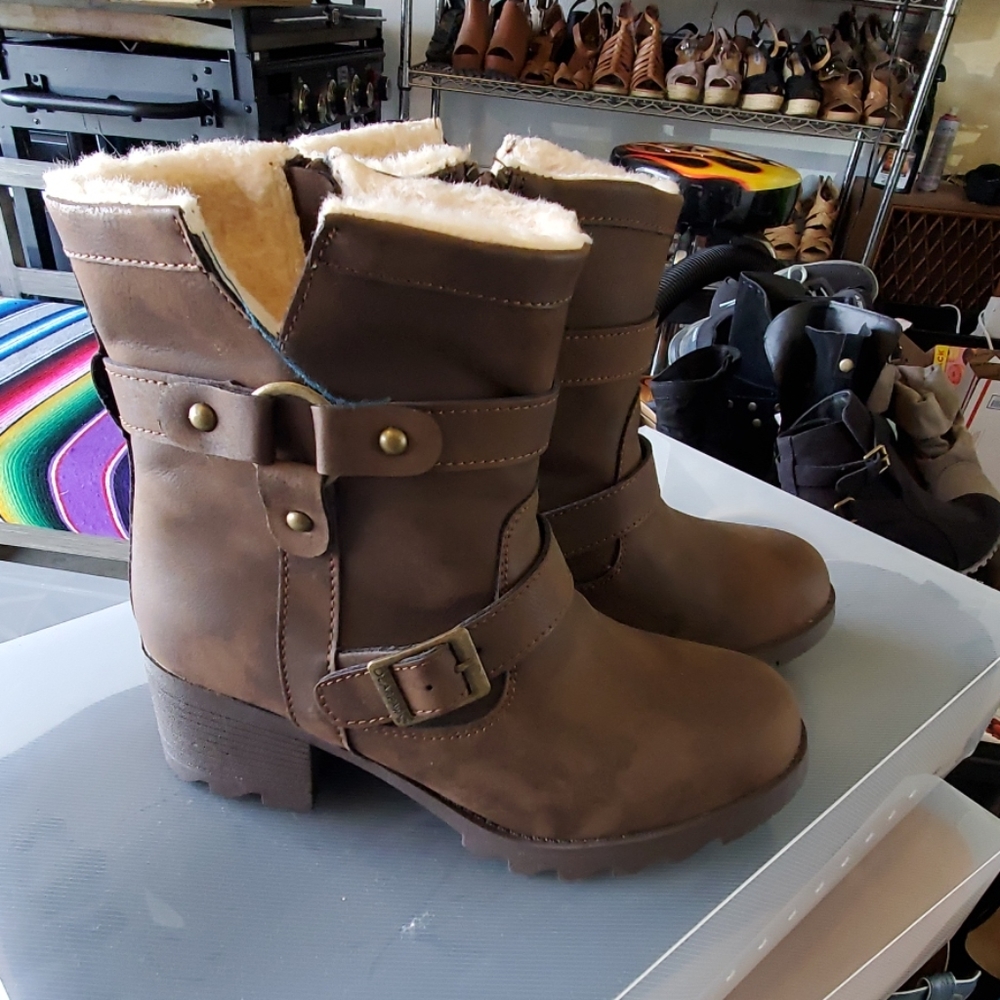Bearpaw boots